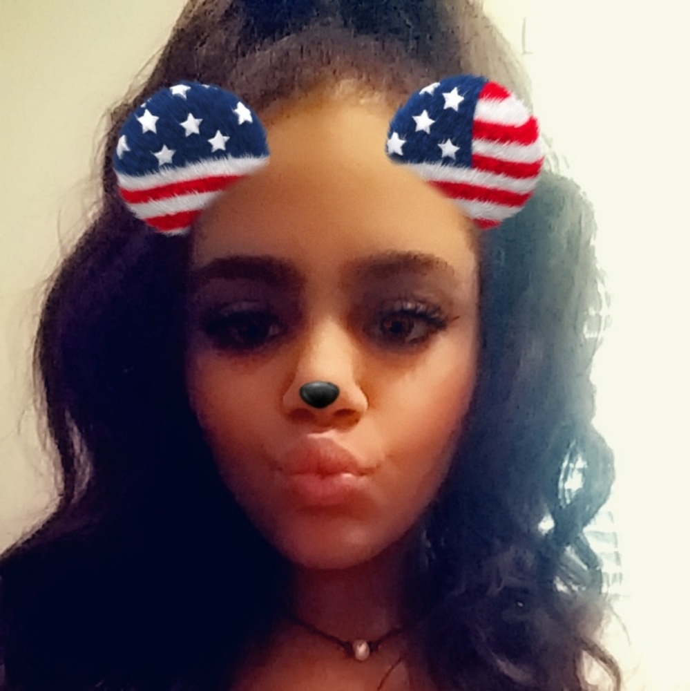 Meet your Posher, Dezirae